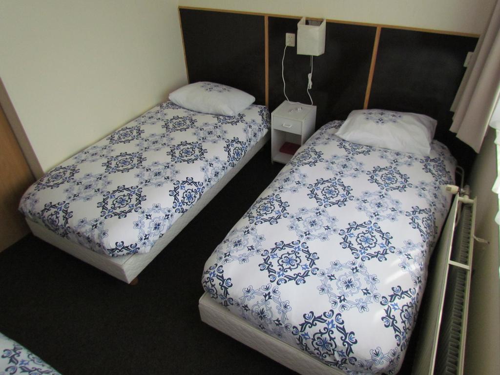 Hotel Cafe Woud Ден Хелдер Екстериор снимка