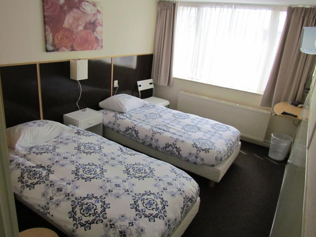 Hotel Cafe Woud Ден Хелдер Екстериор снимка